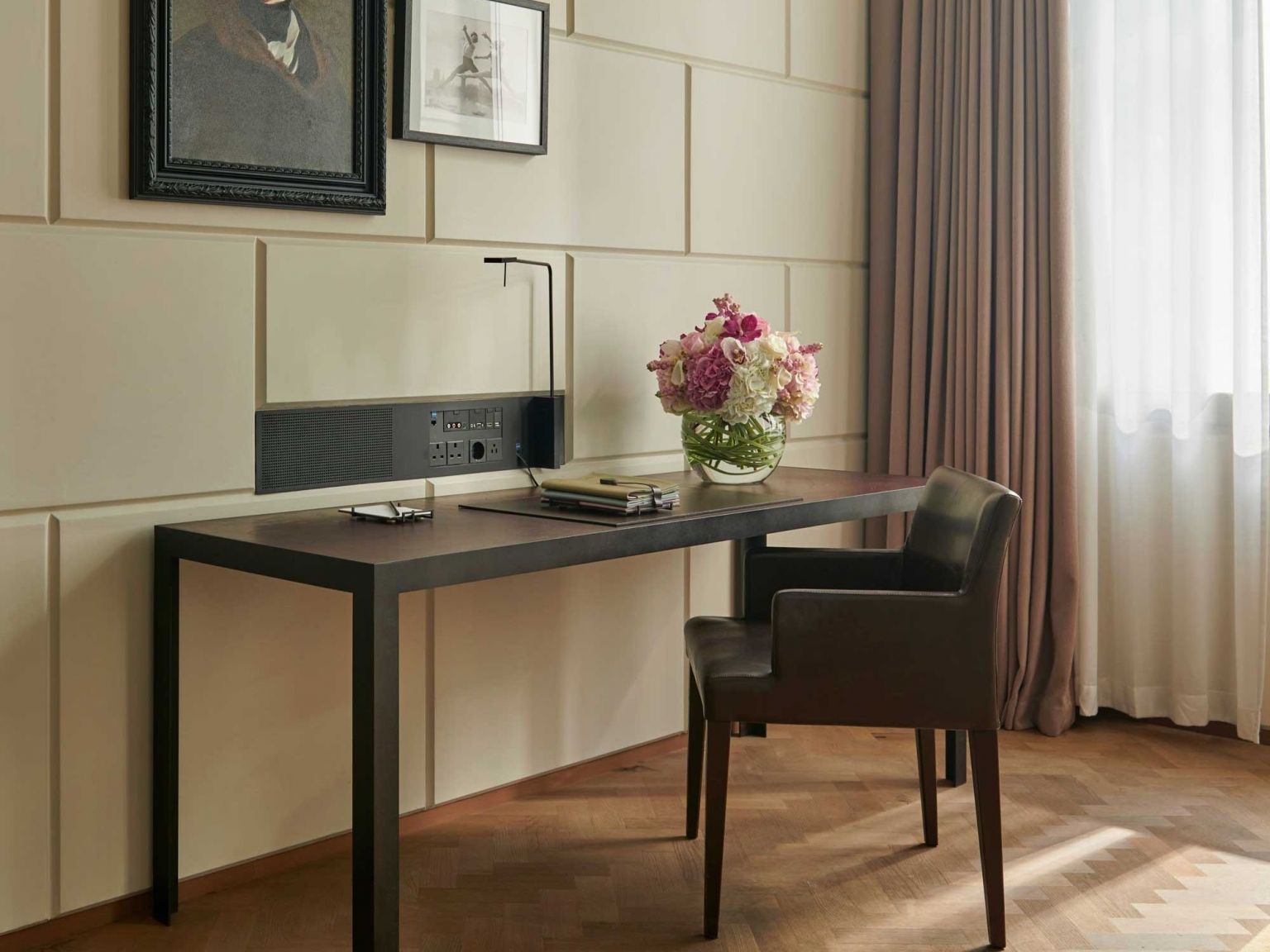 Luxury 5 Star Hotel In Soho London W1b Hotel Cafe Royal