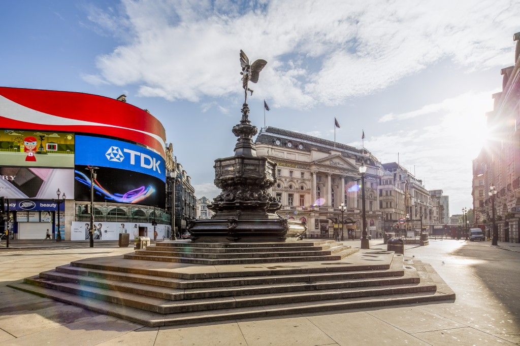 piccadilly circus london
